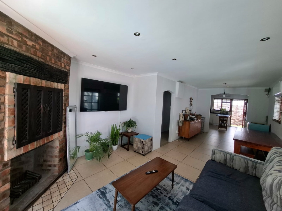 To Let 2 Bedroom Property for Rent in Table View Western Cape